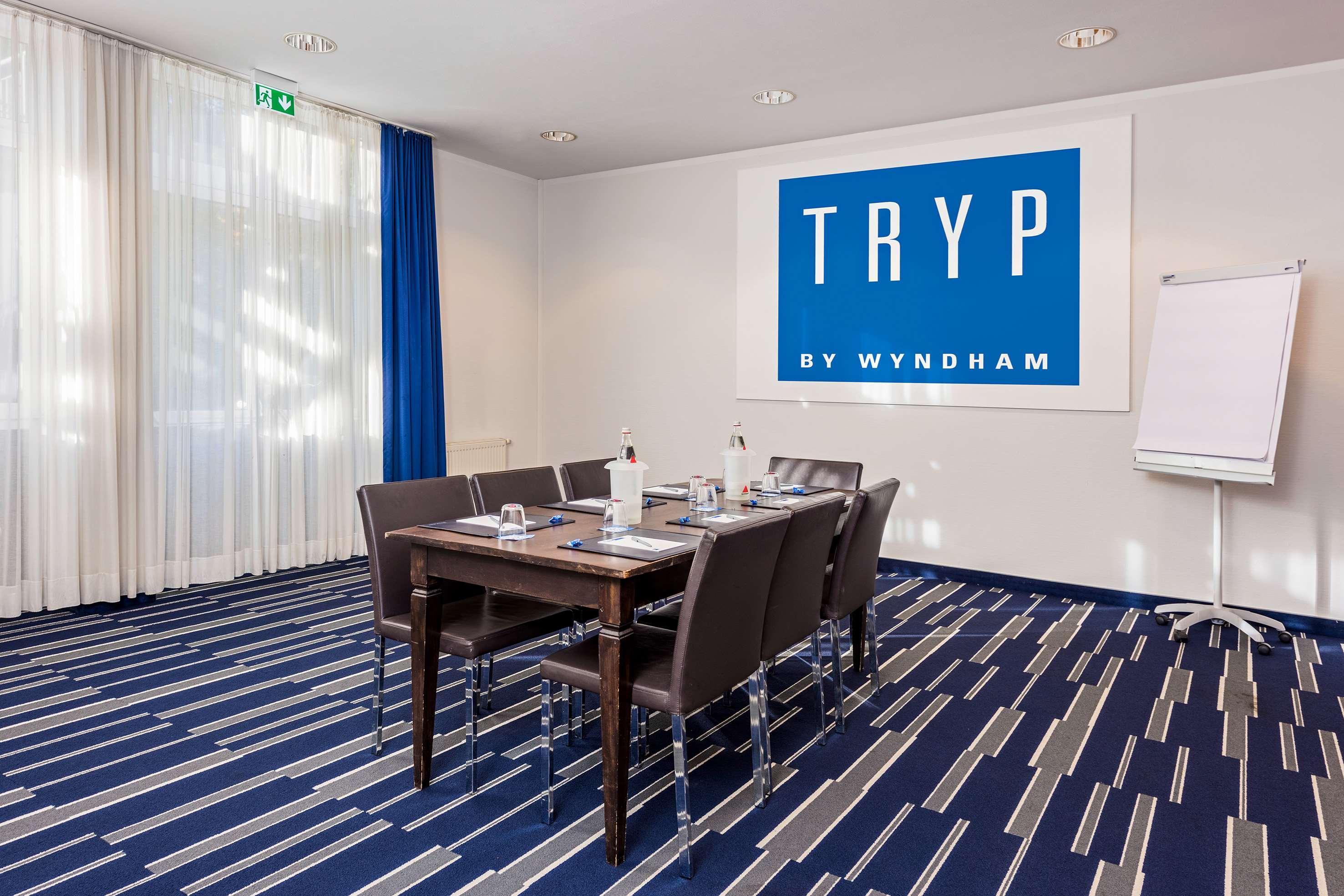 Hotel Bochum Wattenscheid Affiliated By Melia Екстер'єр фото